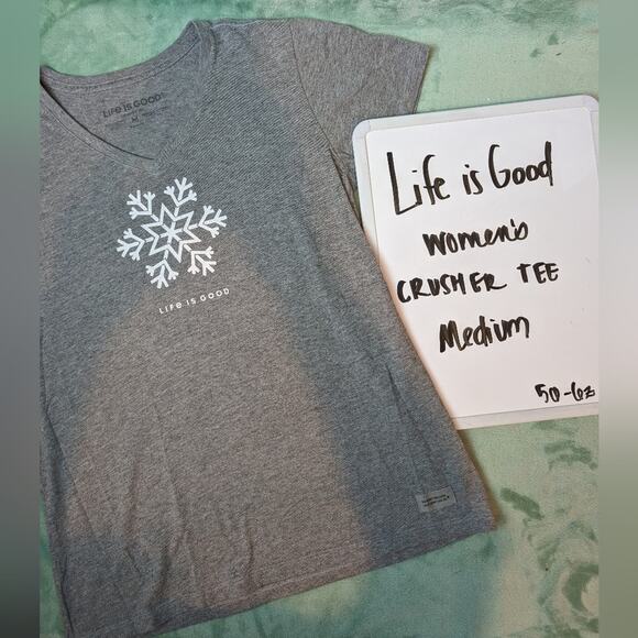 Life Is Good Tops - Life Is Good women's Snowflake Crusher tee medium